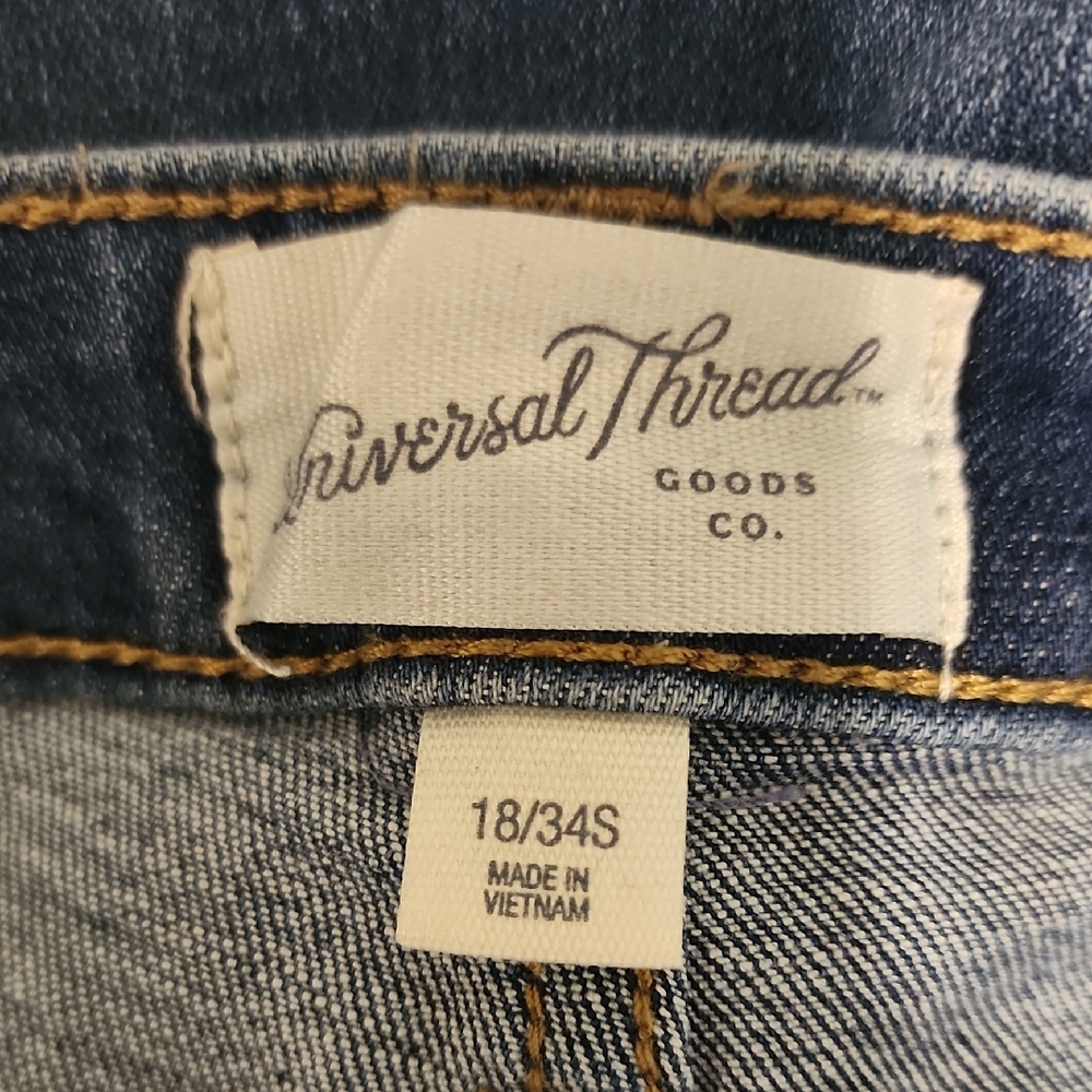 Universal Thread Classic Blue Denim Jeans - Picture 8 of 10